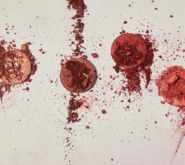 Sombras de ojos marrones