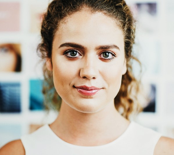 Mujer joven empresaria